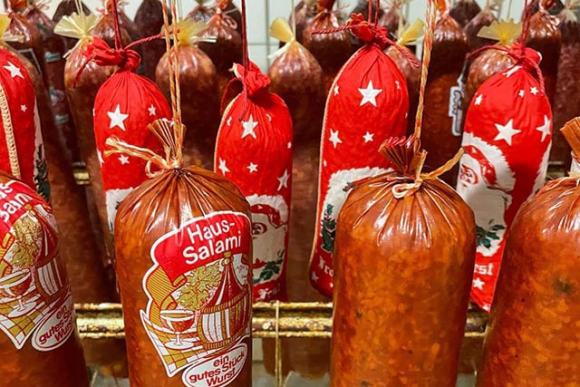 Täglich frische Würste aus unserer Metzgerei