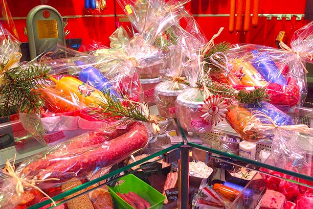 Präsente oder Geschenkkörbe mit besten Wurstwaren aus unserer Metzgerei