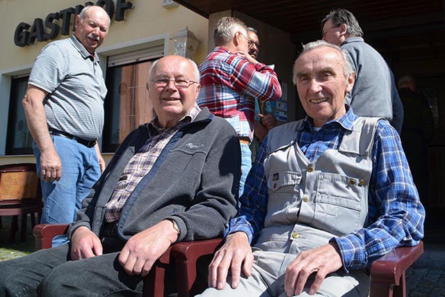 Stammtischbrüder im Königsteiner Hof - Bayerische Wirtshaus Tradition